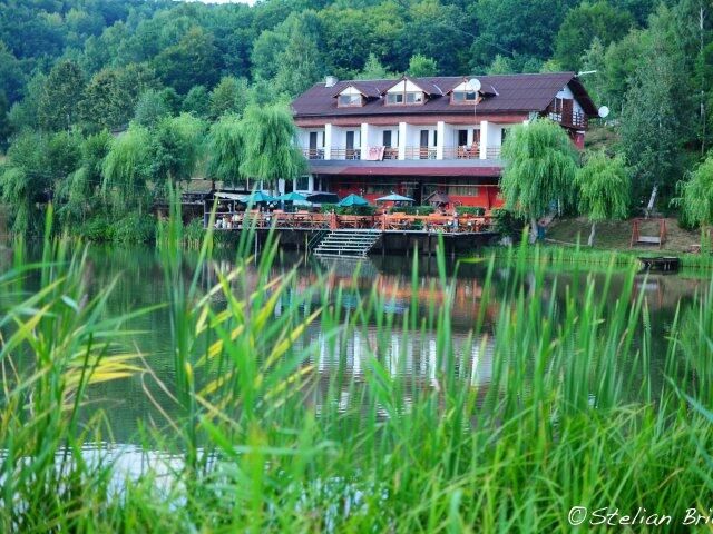 Гостевой дом Pensiunea Lacul Micesti Tureni-37
