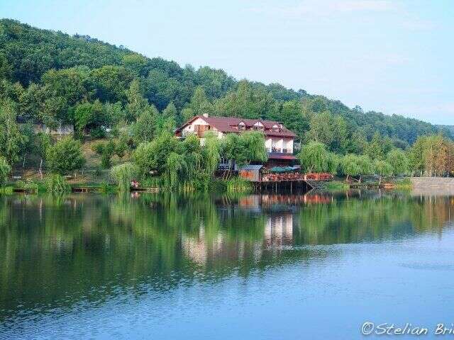 Гостевой дом Pensiunea Lacul Micesti Tureni-33
